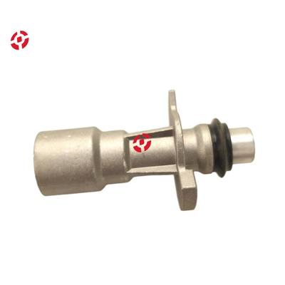 Aluminum water pipe joint Oil cooler to water pump inlet tube OE LR028136 Oil coolant tube hose for Land Rover