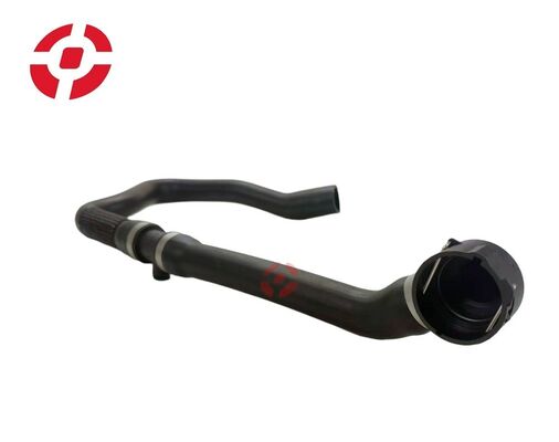 वोल्वो के लिए कूलिंग सिस्टम वाटर टैंक ऊपरी पाइप रेडिएटर कूलेंट नली 31319605 ऑटो रेडिएटर नली ऊपरी